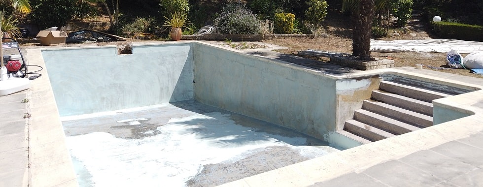 Revêtement bassin en résine polyurée : Devis sur Techni-Contact - Revêtement  sol pour fontaine publique